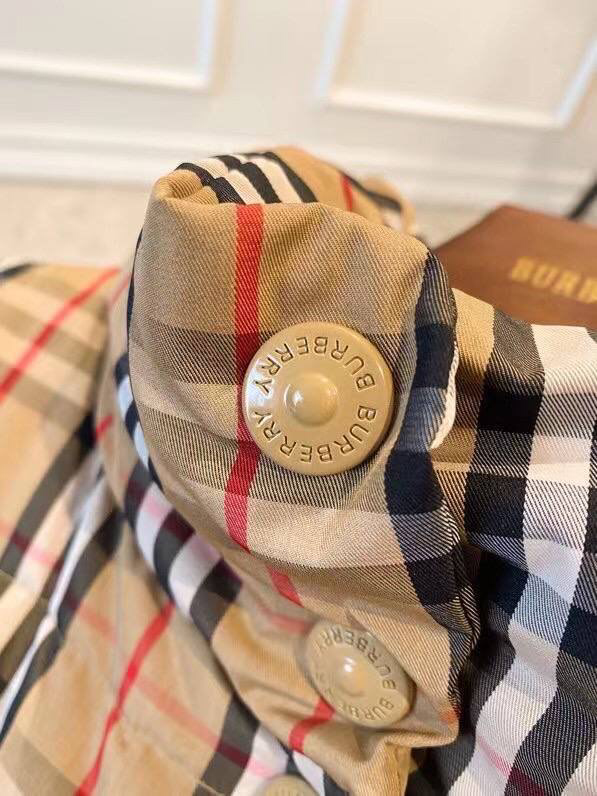 ЖИЛЕТ BURBERRY детальное фото