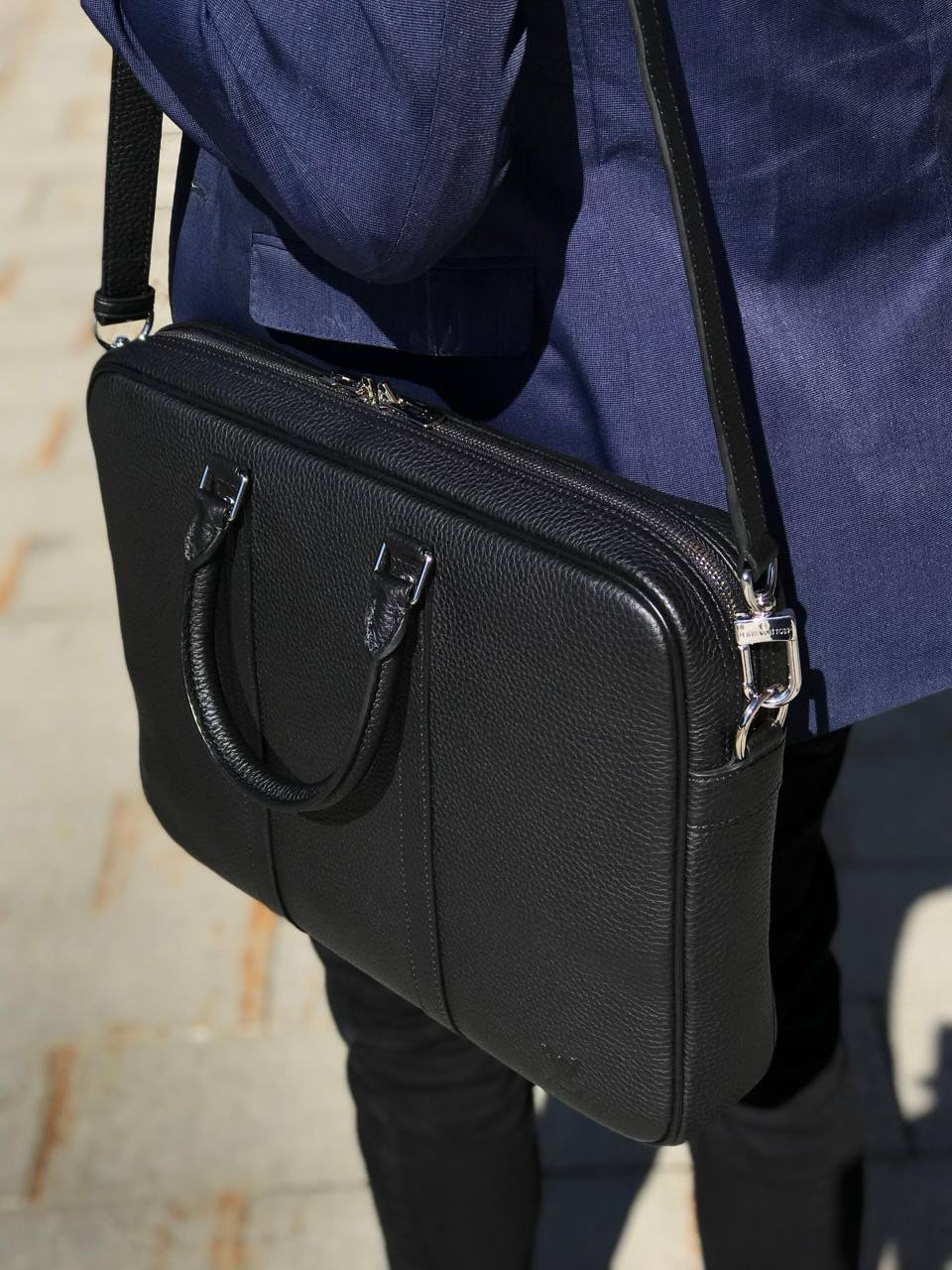 МУЖСКОЙ ПОРТФЕЛЬ LOUIS VUITTON детальное фото