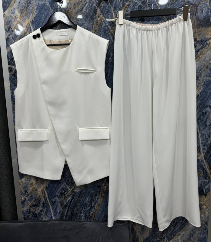 КОСТЮМ THE ROW фото