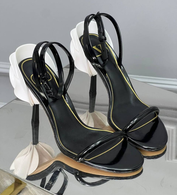 БОСОНОЖКИ VALENTINO фото