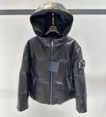 КУРТКА PRADA фото