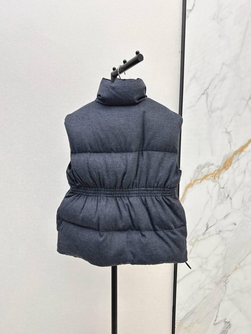 ЖИЛЕТ PRADA детальное фото