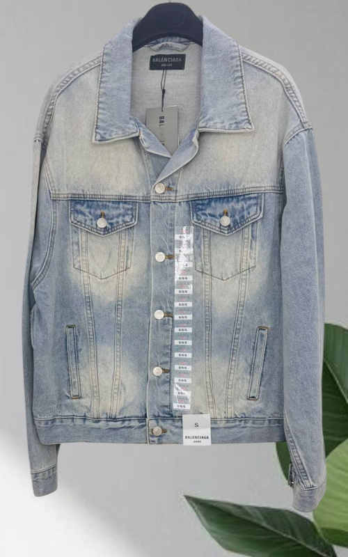 КУРТКА ДЖИНСОВКА BALENCIAGA фото