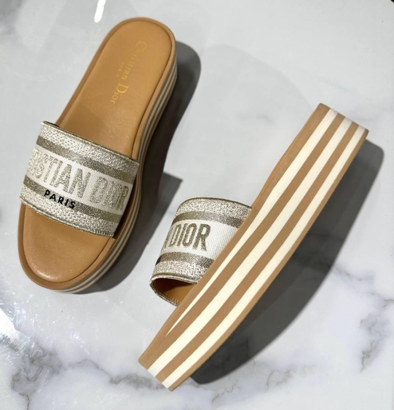 ШЛЕПКИ CHRISTIAN DIOR фото