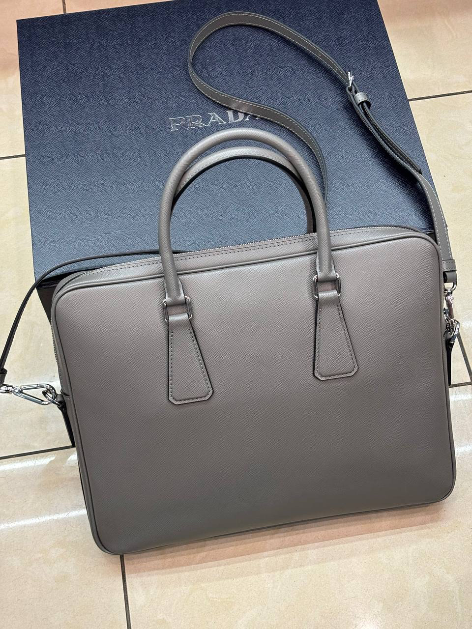 МУЖСКОЙ ПОРТФЕЛЬ PRADA детальное фото
