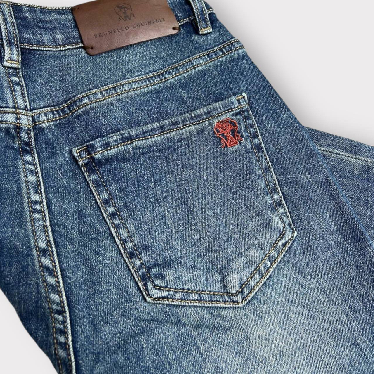 ДЖИНСЫ BRUNELLO CUCINELLI детальное фото