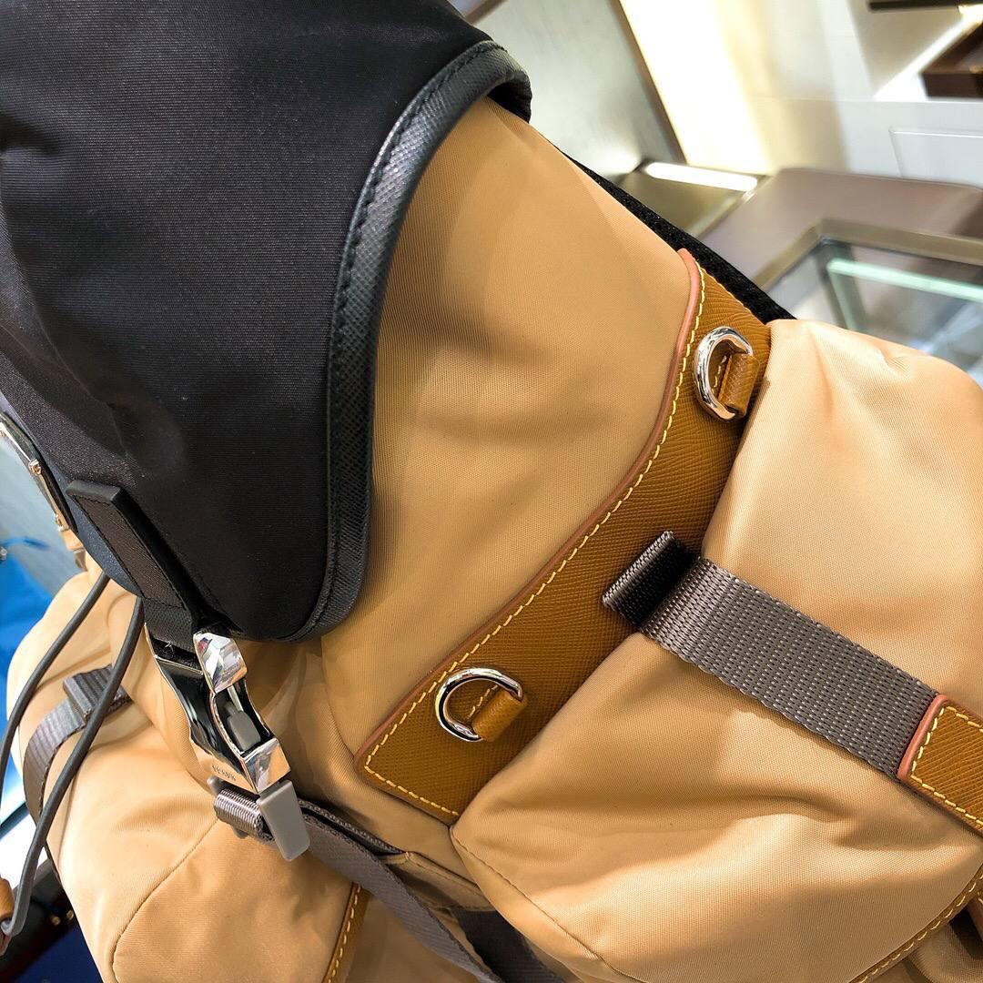 МУЖСКОЙ РЮКЗАК PRADA детальное фото