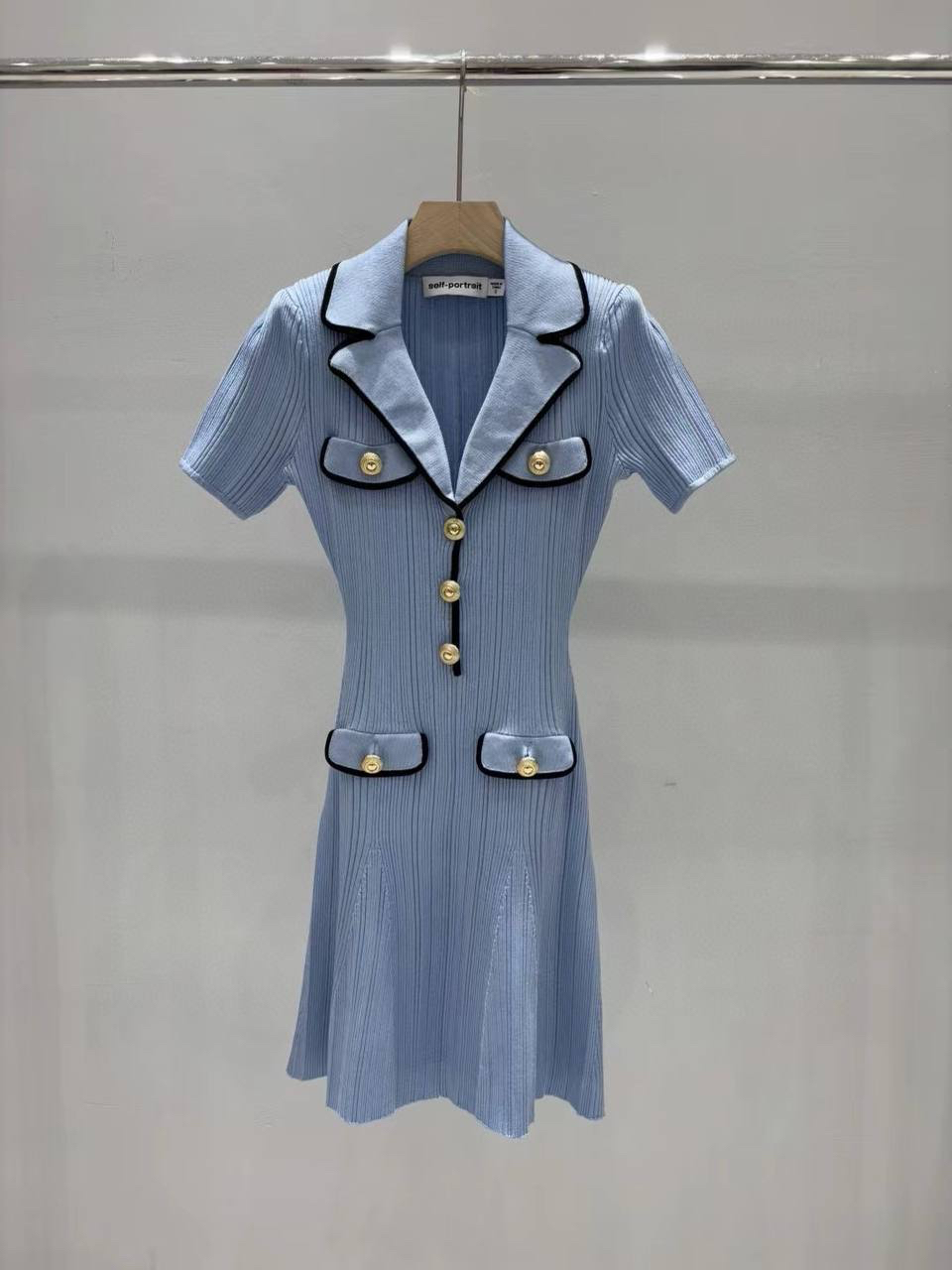 ПЛАТЬЕ SELF-PORTRAIT детальное фото