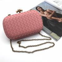 КЛАТЧ BOTTEGA VENETA CHAIN KNOT фото