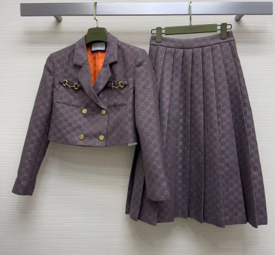 КОСТЮМ GUCCI фото