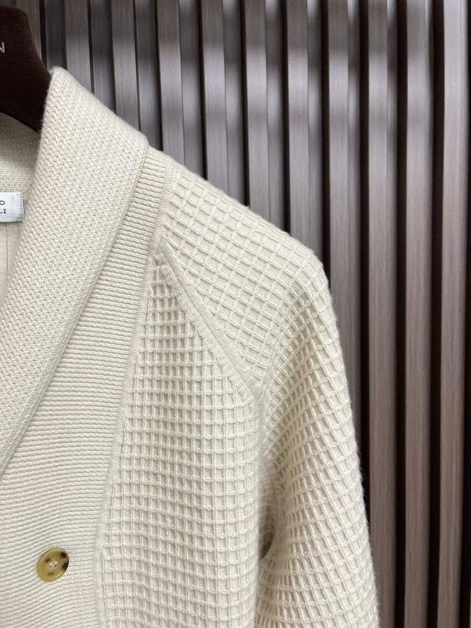 МУЖСКОЙ КАРДИГАН BRUNELLO CUCINELLI детальное фото