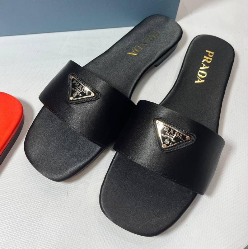 ШЛЕПКИ PRADA фото