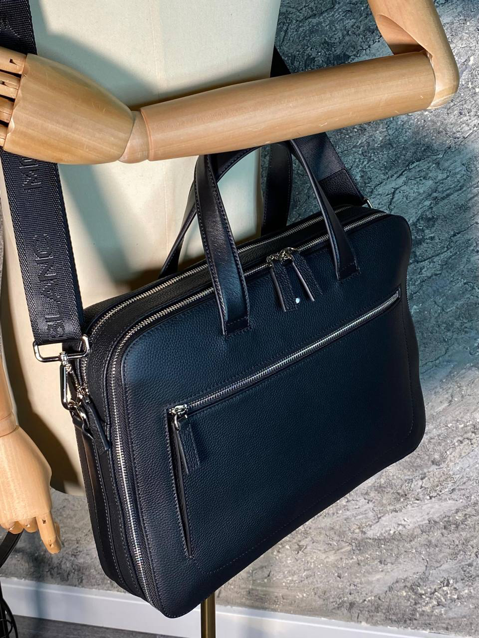 МУЖСКОЙ ПОРТФЕЛЬ MONTBLANC детальное фото