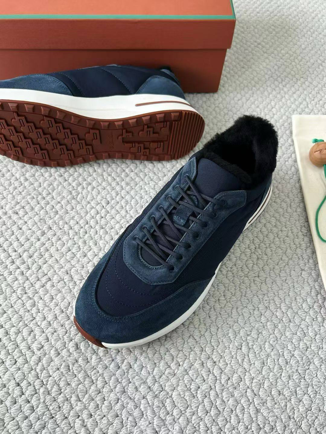 МУЖСКИЕ КРОССОВКИ LORO PIANA детальное фото