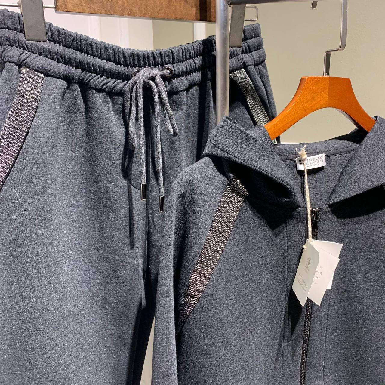 КОСТЮМ BRUNELLO CUCINELLI детальное фото