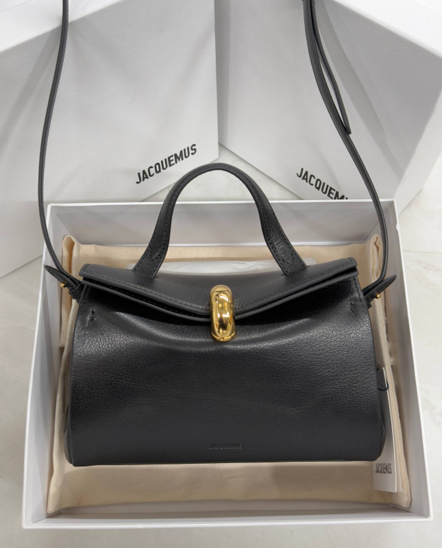 СУМКА JACQUEMUS фото