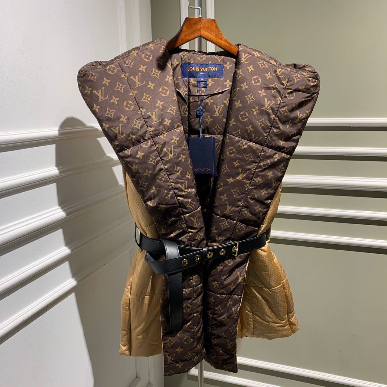 ЖИЛЕТ LOUIS VUITTON детальное фото