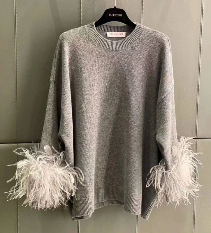 СВИТЕР VALENTINO фото