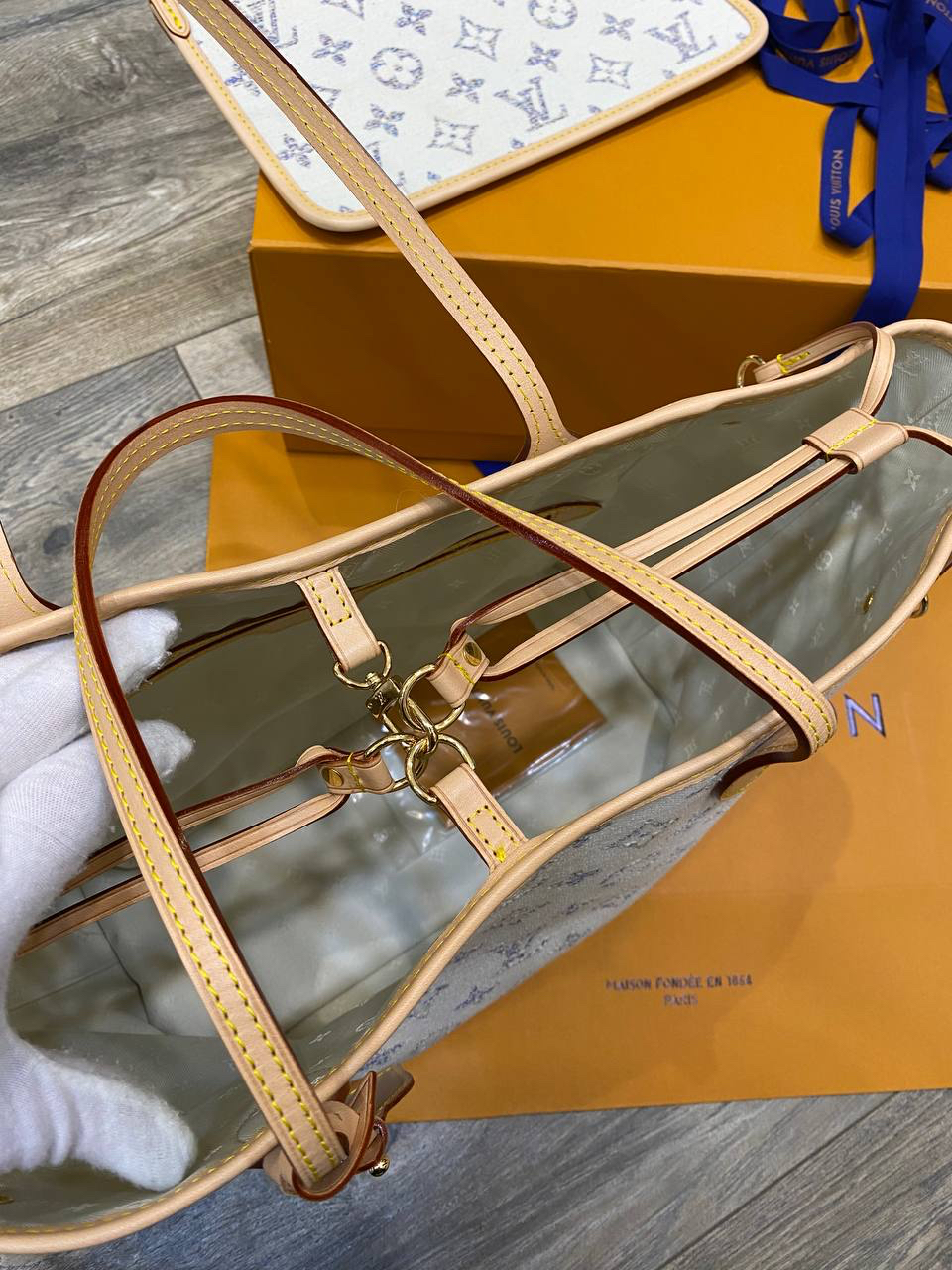 СУМКА LOUIS VUITTON детальное фото