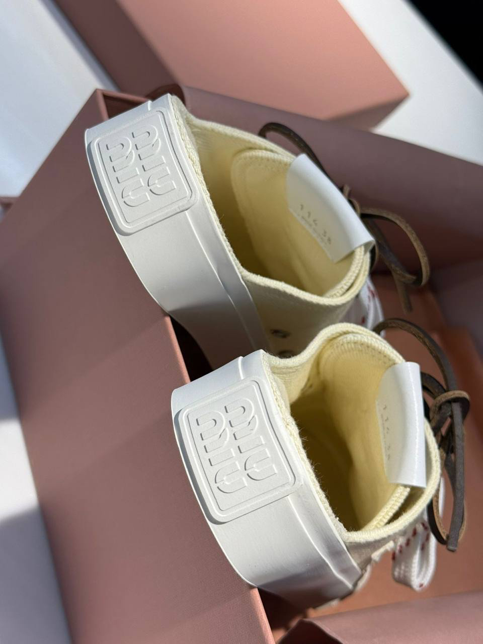 САБО MIU MIU детальное фото