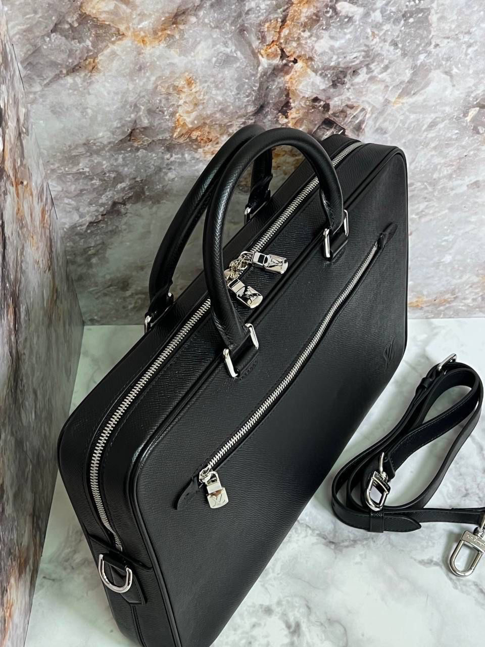 МУЖСКОЙ ПОРТФЕЛЬ LOUIS VUITTON детальное фото