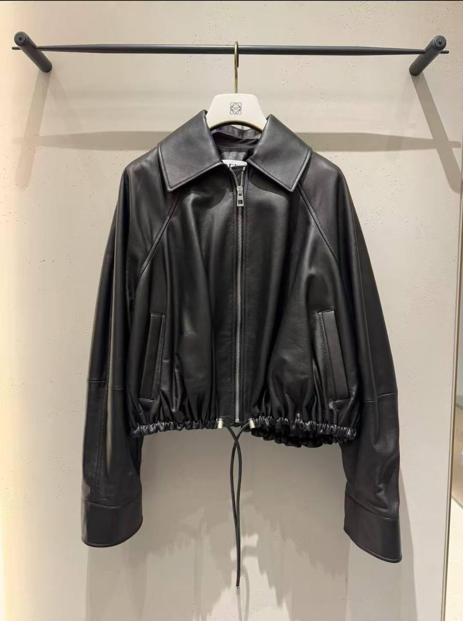 КУРТКА LOEWE детальное фото
