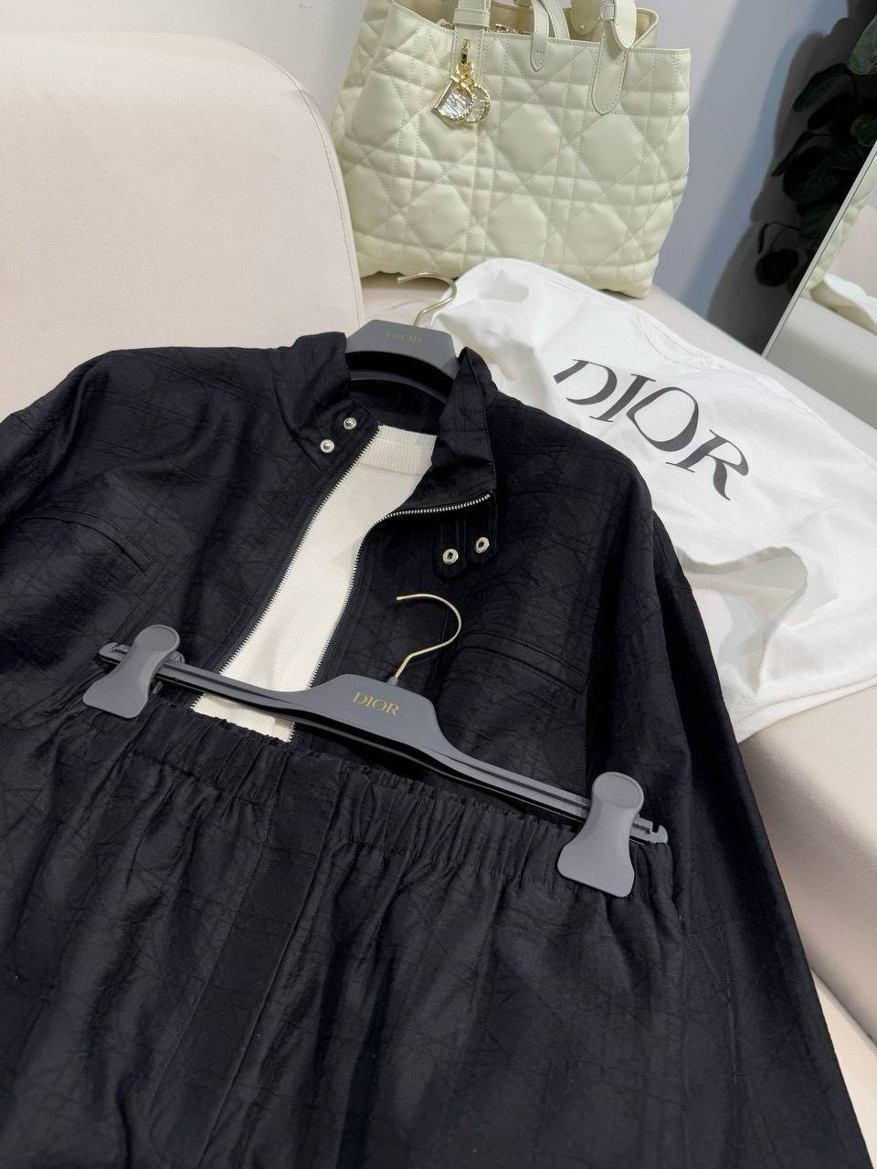 КОСТЮМ CHRISTIAN DIOR детальное фото