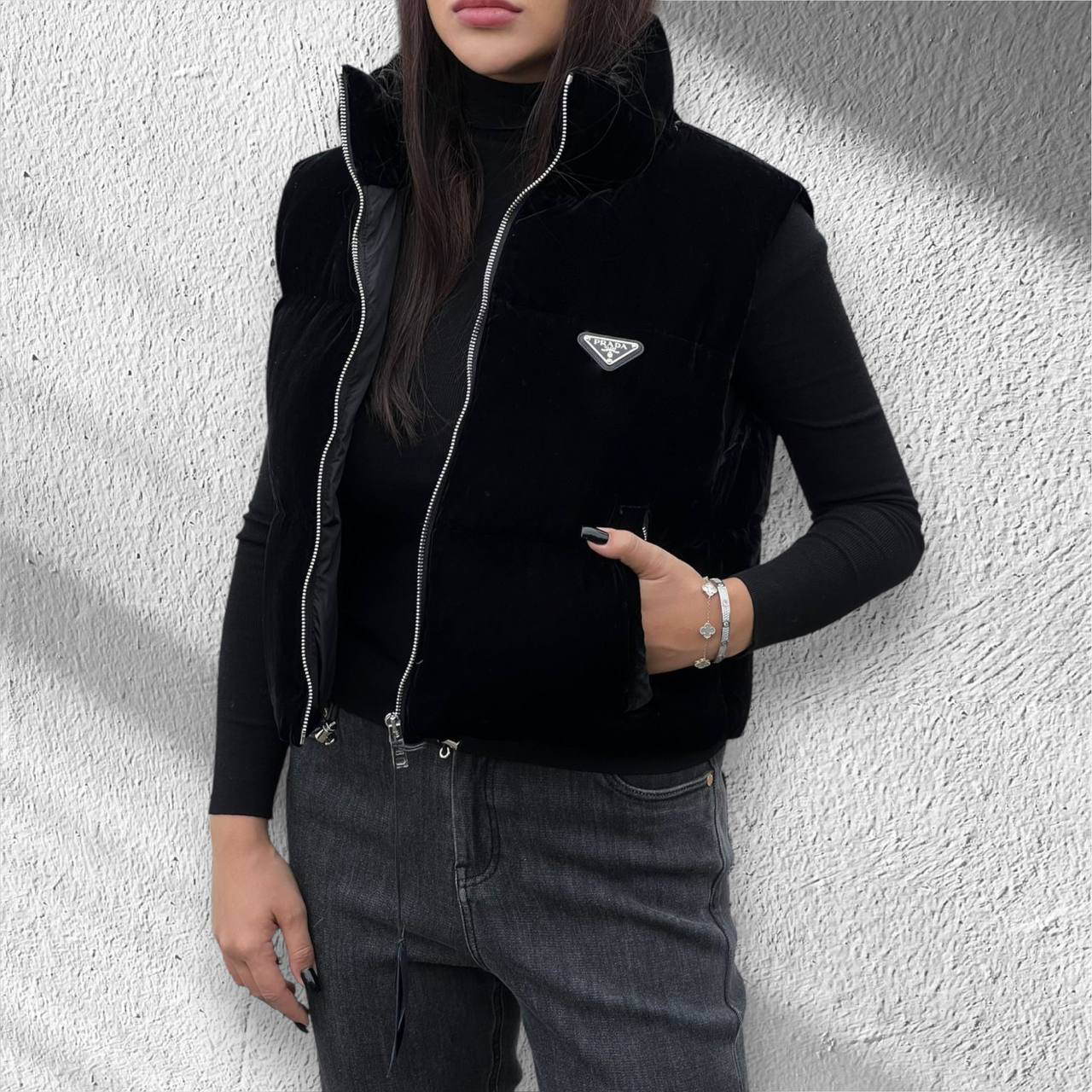 ЖИЛЕТ PRADA детальное фото