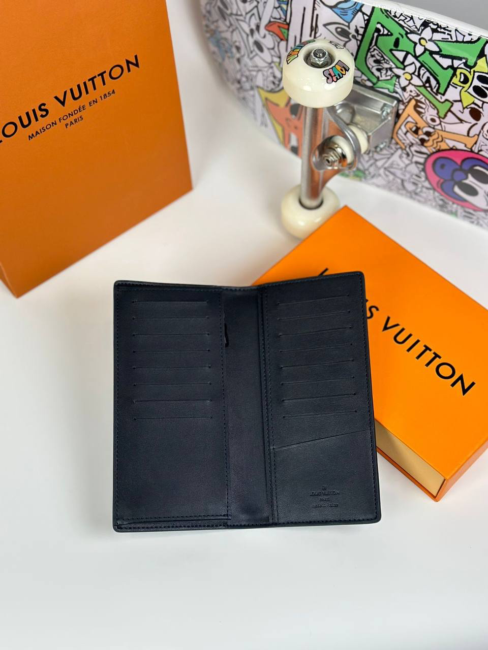 МУЖСКОЙ ПОРТМОНЕ LOUIS VUITTON детальное фото