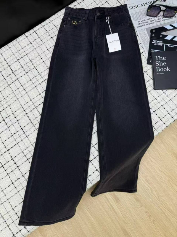 ДЖИНСЫ VALENTINO фото