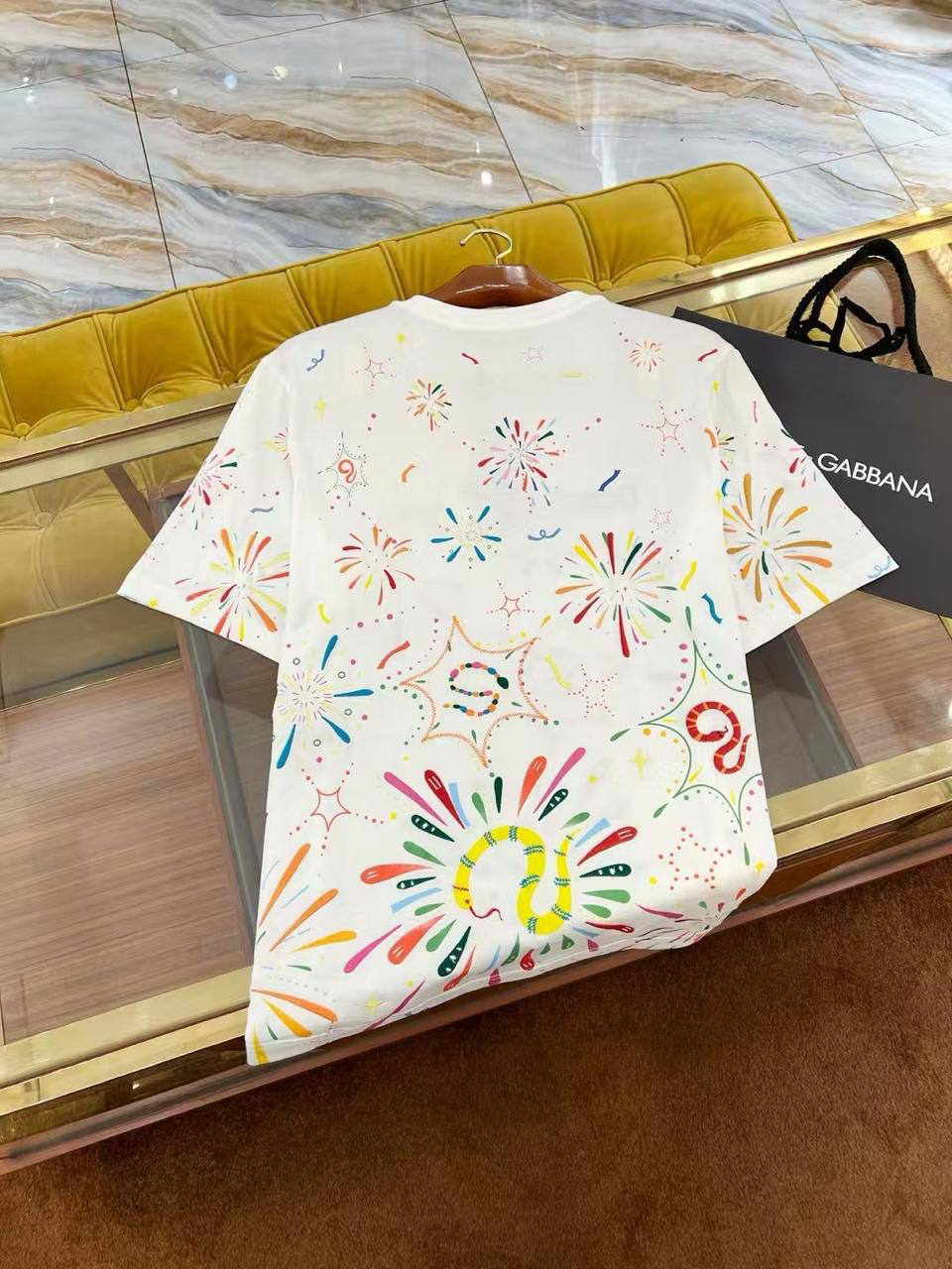 МУЖСКАЯ ФУТБОЛКА DOLCE & GABBANA детальное фото