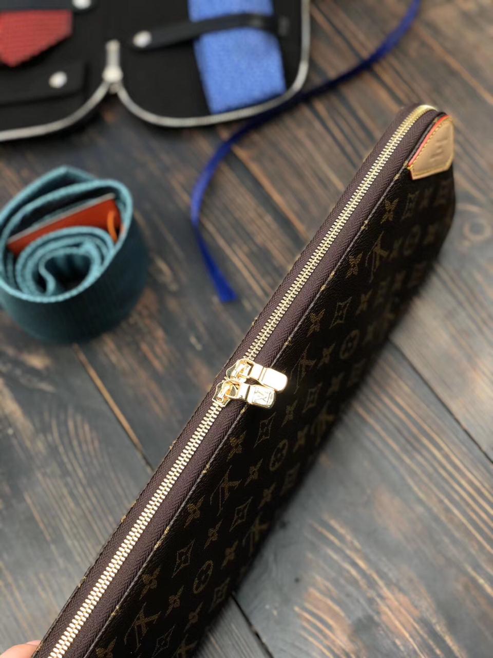 ФУТЛЯР ДЛЯ ГАЛСТУКОВ LOUIS VUITTON детальное фото