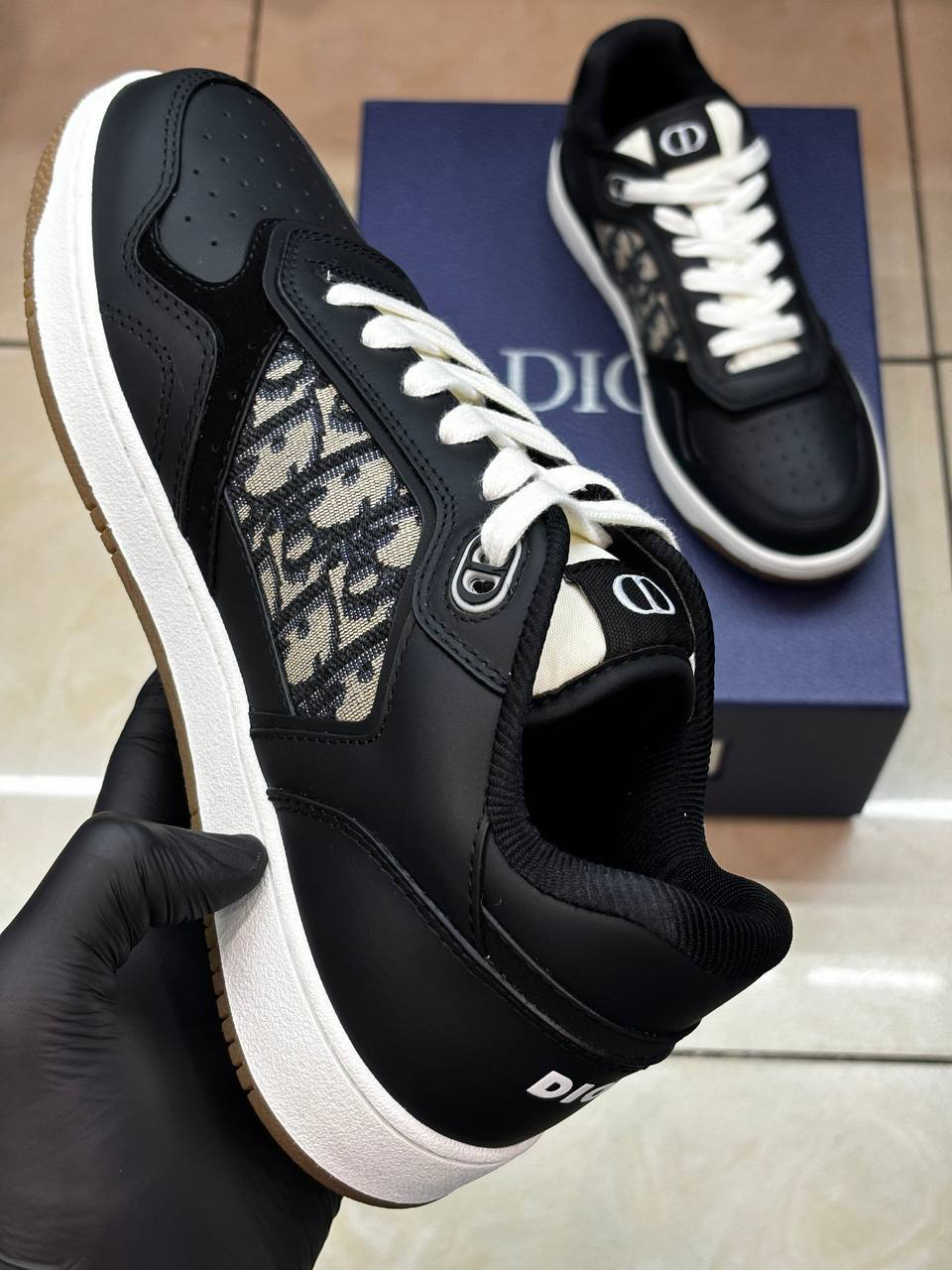 МУЖСКИЕ КРОССОВКИ CHRISTIAN DIOR детальное фото
