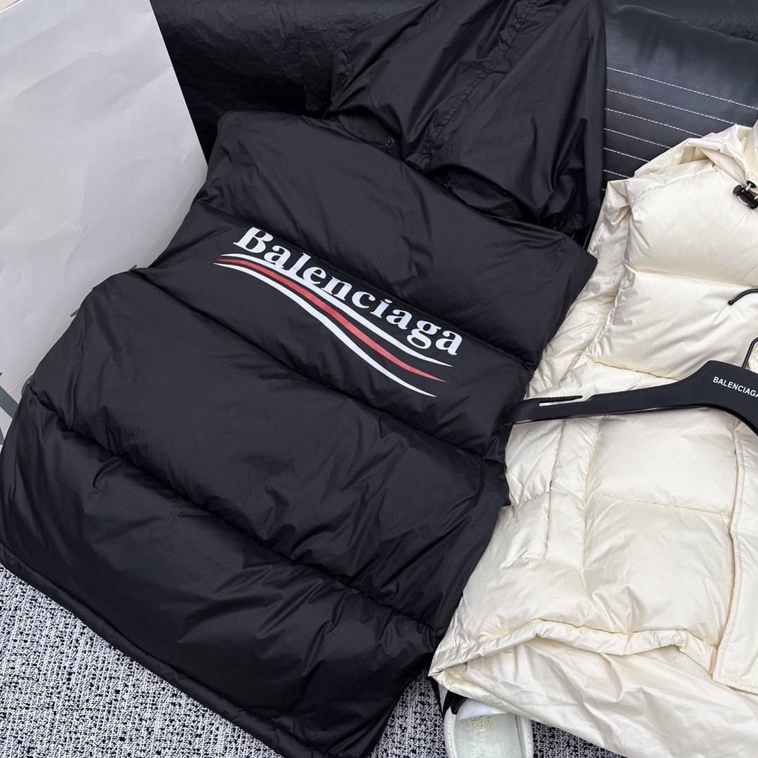 ЖИЛЕТ BALENCIAGA детальное фото