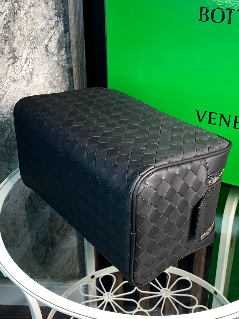 МУЖСКОЙ НЕСЕССЕР КОСМЕТИЧКА BOTTEGA VENETA детальное фото