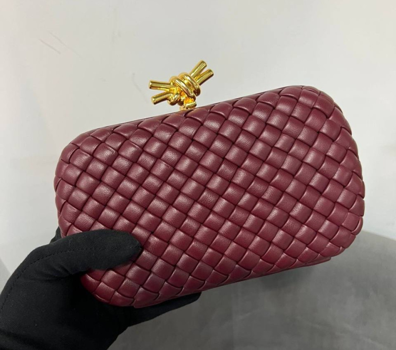 КЛАТЧ BOTTEGA VENETA фото
