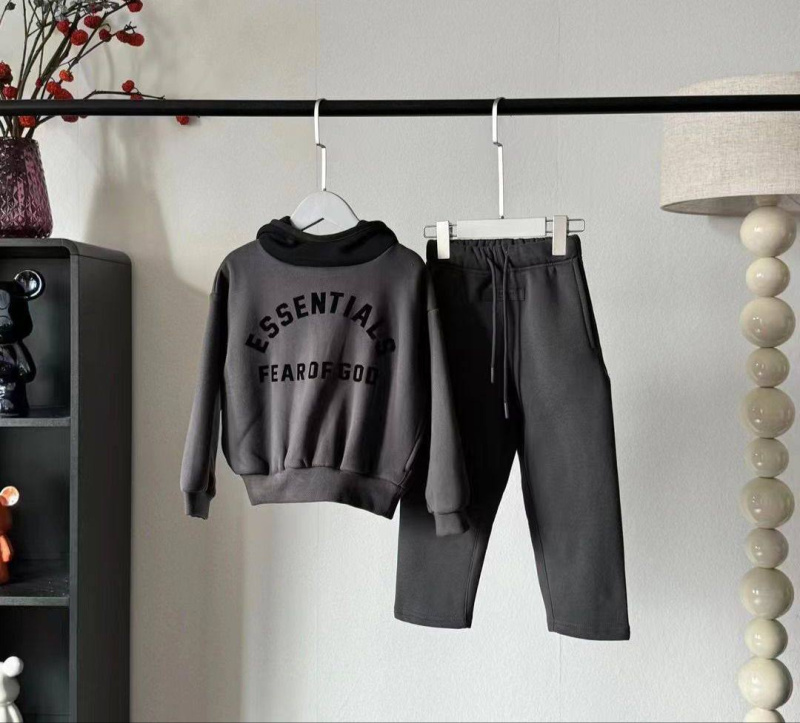 ДЕТСКИЙ КОСТЮМ ESSENTIALS в интернет магазине Люкс Мск ДЕТСКИЙ КОСТЮМ ESSENTIALS фото