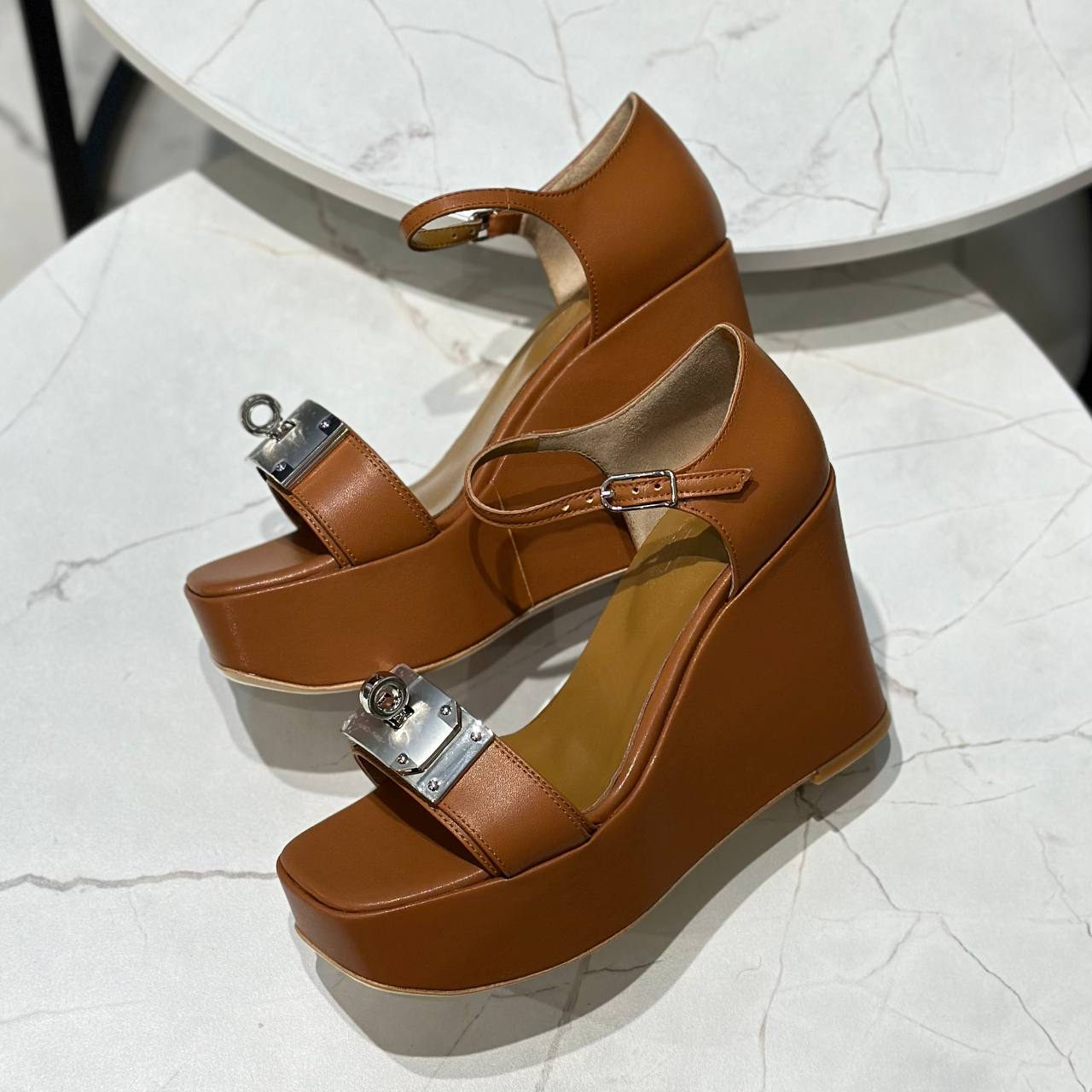 БОСОНОЖКИ HERMES детальное фото