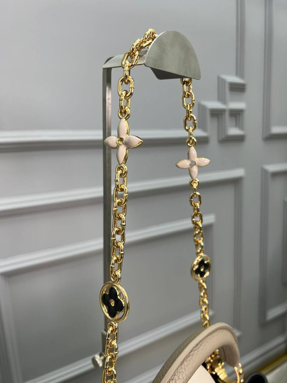 СУМКА LOUIS VUITTON детальное фото