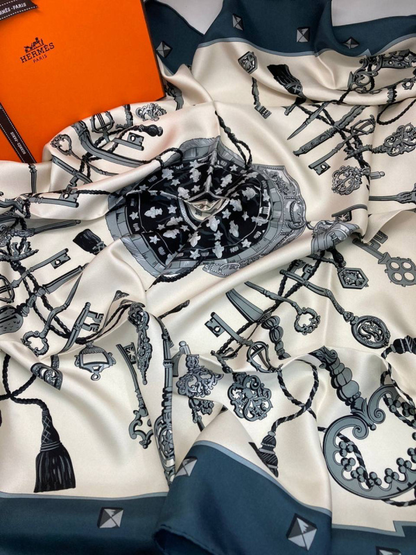 ПЛАТОК HERMES фото