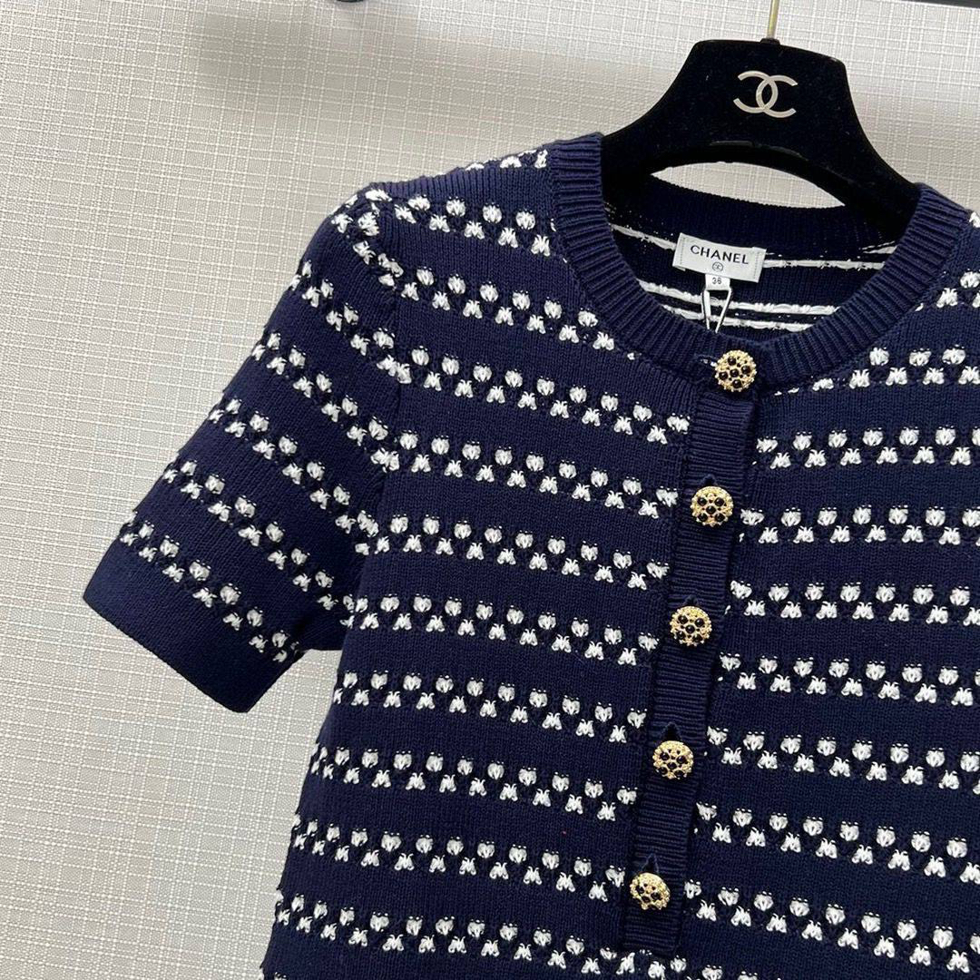 ФУТБОЛКА CHANEL детальное фото