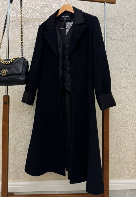 ПАЛЬТО С ЖИЛЕТОМ CHANEL фото