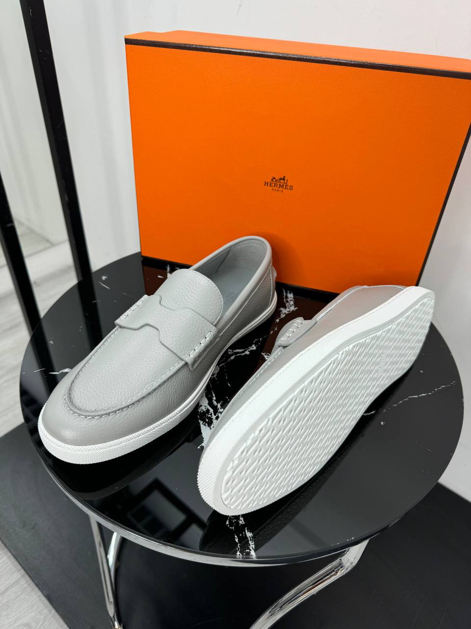 МУЖСКИЕ ЛОФЕРЫ HERMES детальное фото