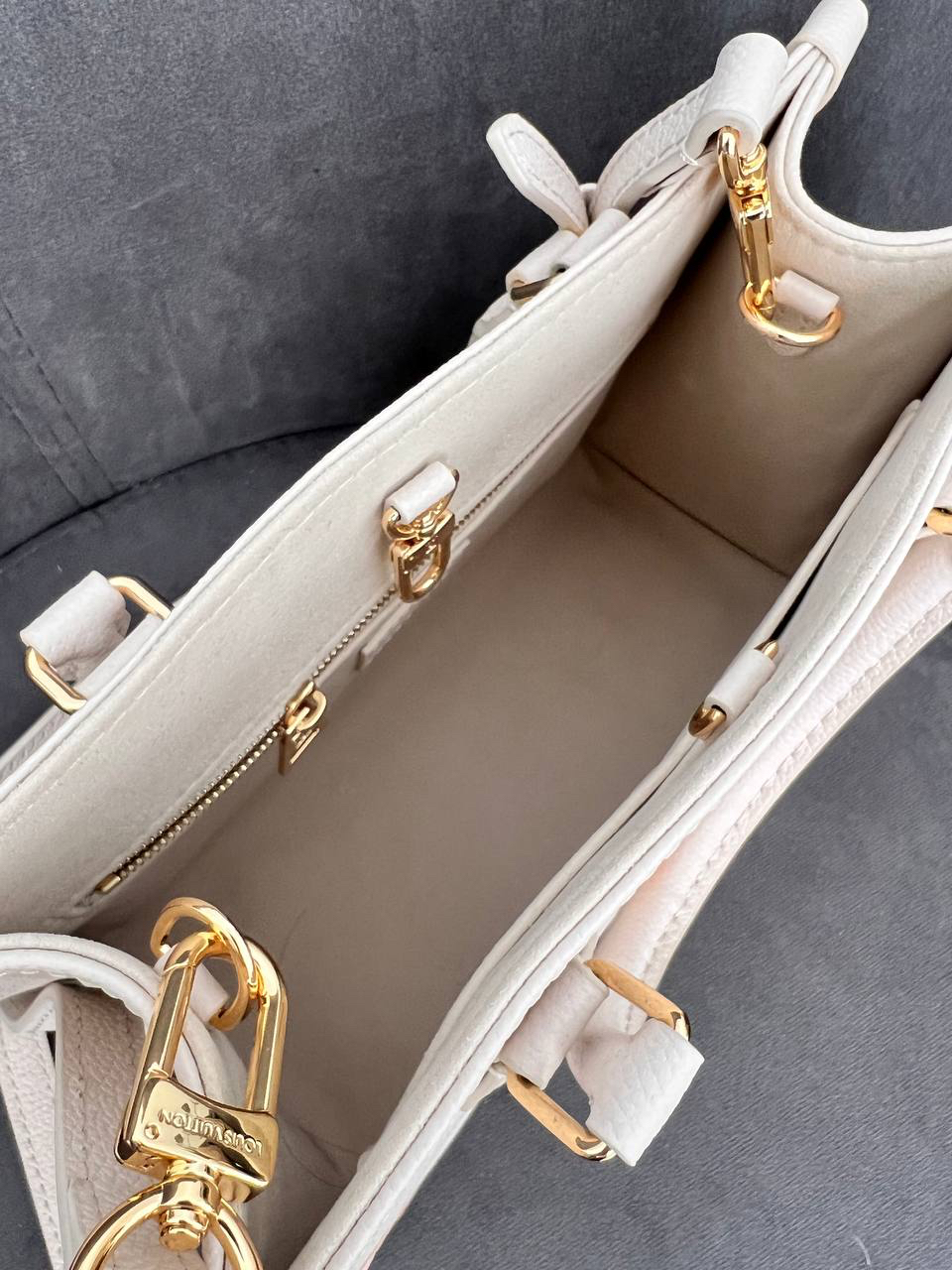 СУМКА LOUIS VUITTON детальное фото