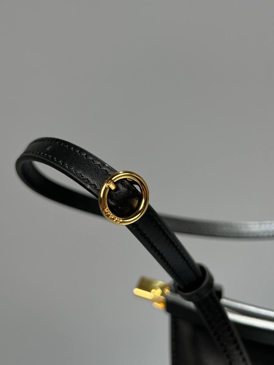 СУМКА ALAIA детальное фото