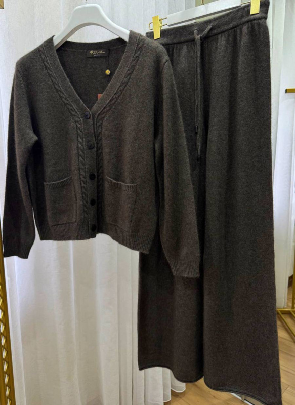 КОСТЮМ LORO PIANA фото