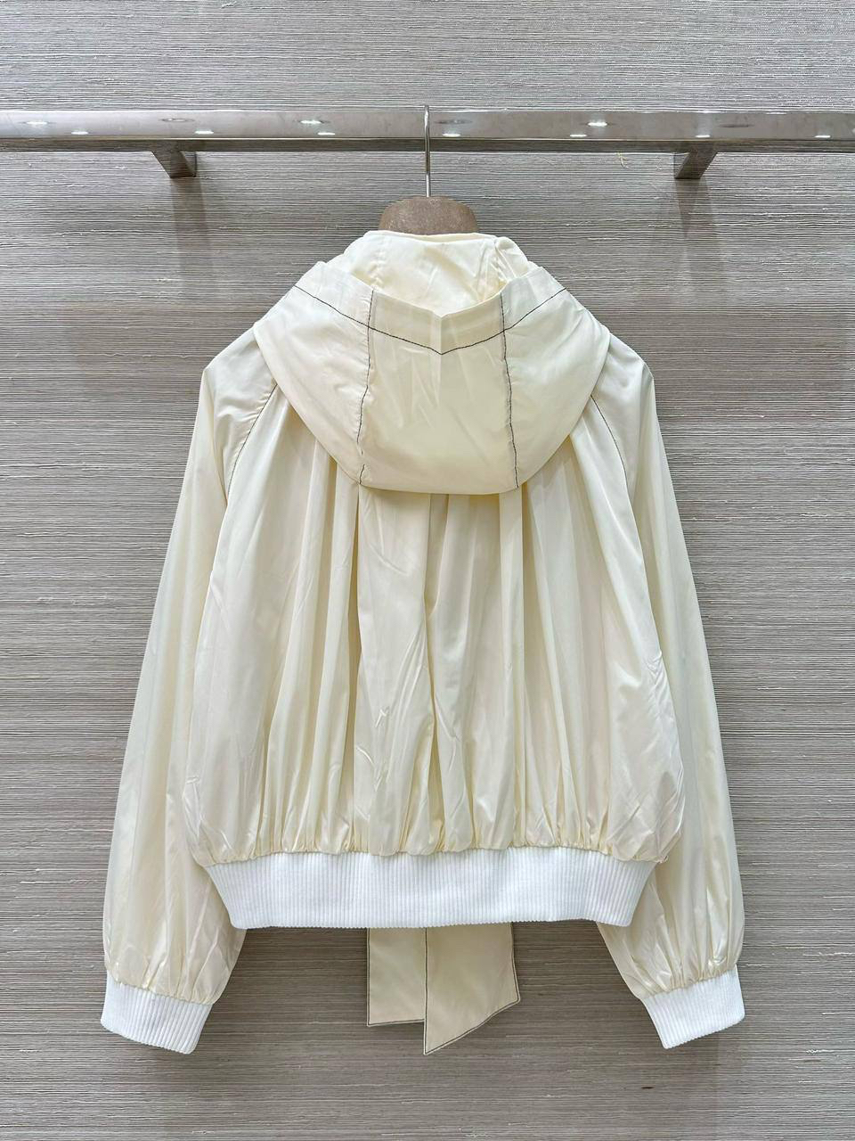 БОМБЕР CHANEL детальное фото