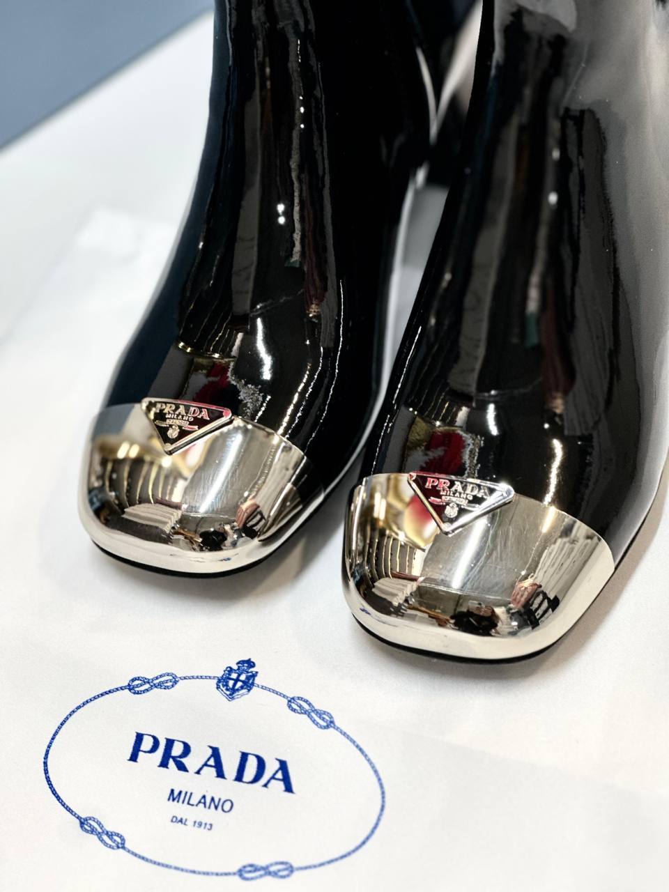 БОТИЛЬОНЫ PRADA детальное фото