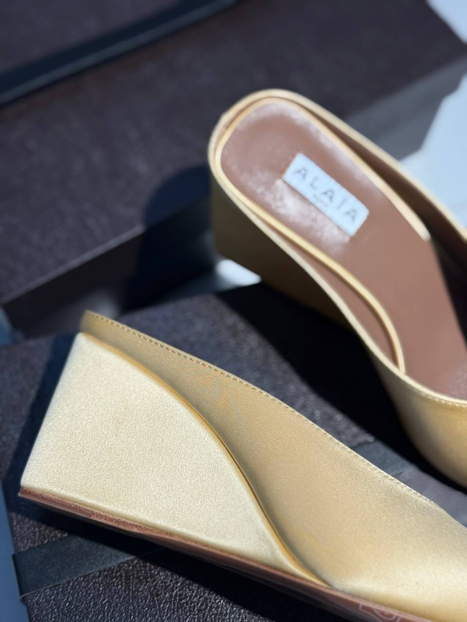 САБО ALAIA детальное фото