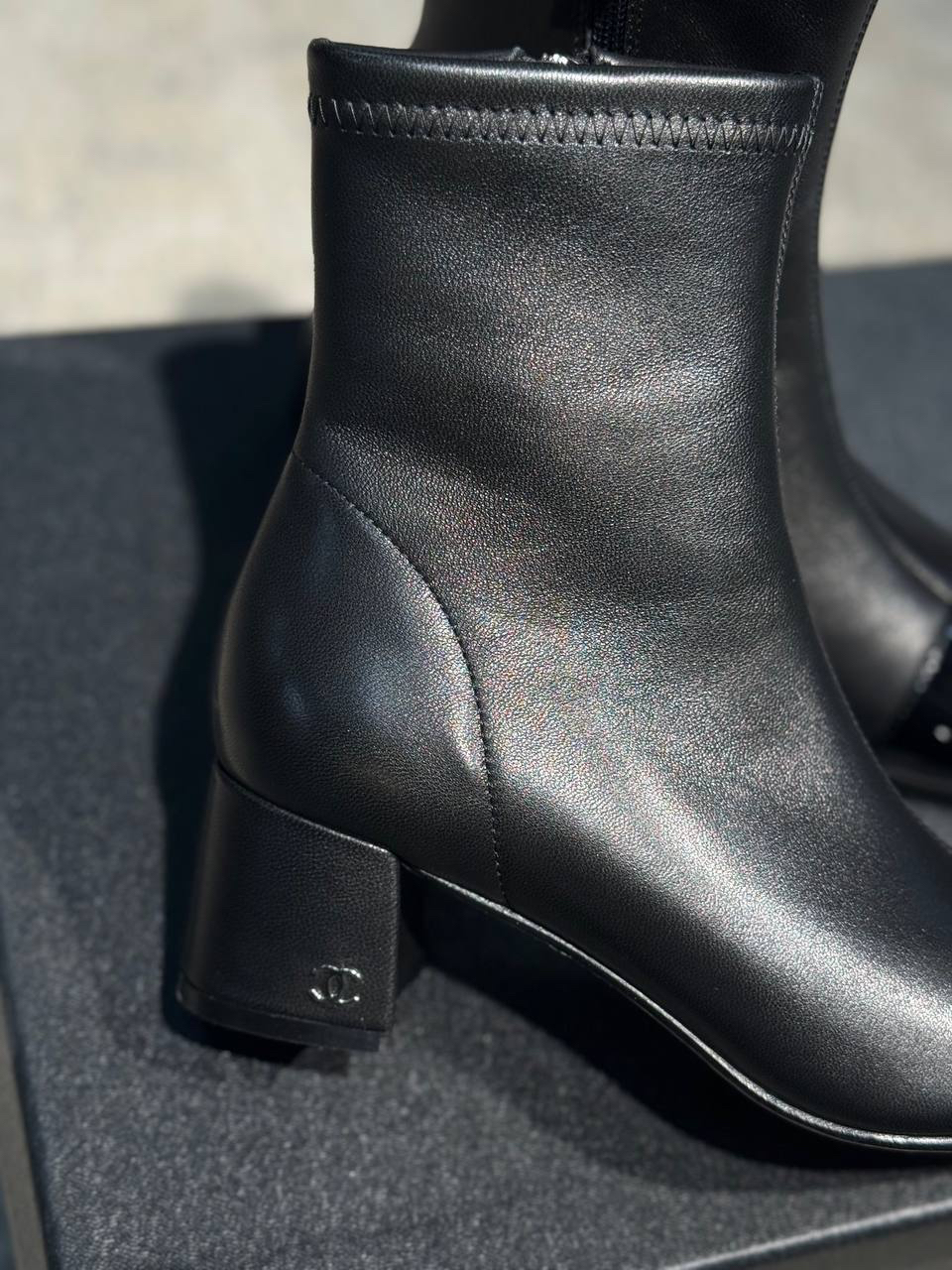 БОТИЛЬОНЫ CHANEL детальное фото